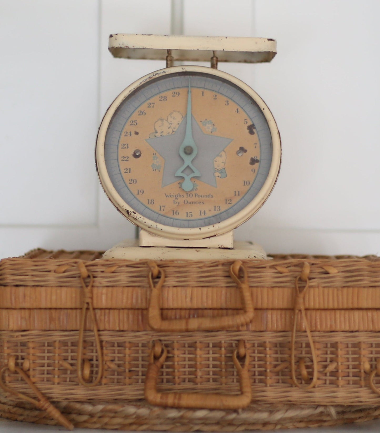 Playful Vintage Kitchen Scale