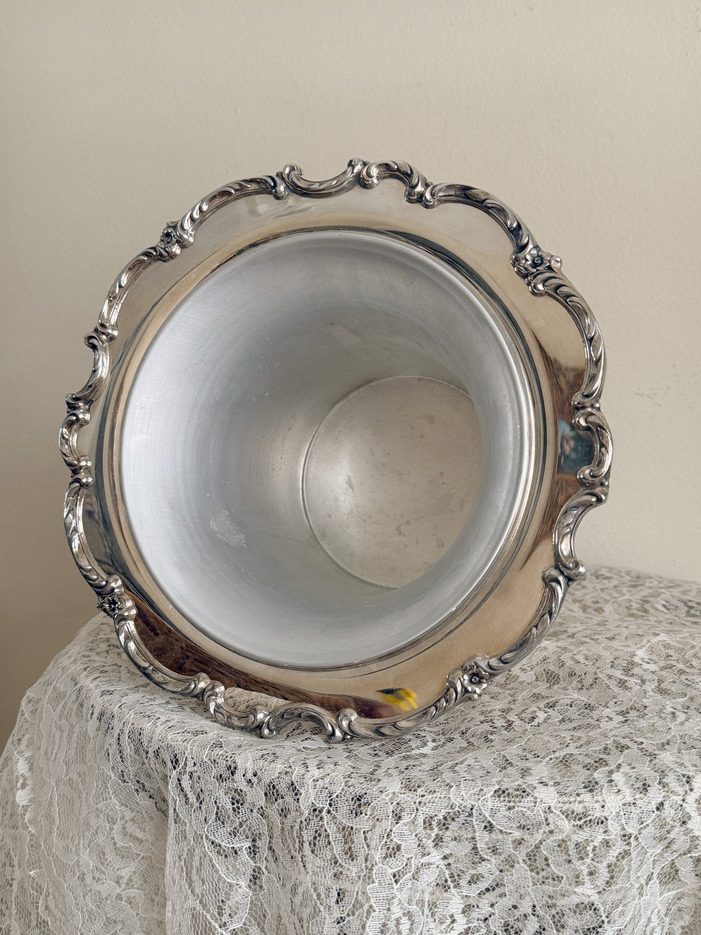 Vintage Countess Silver Plated Ice/ Champagne Bucket Trophy Urn - International Silver