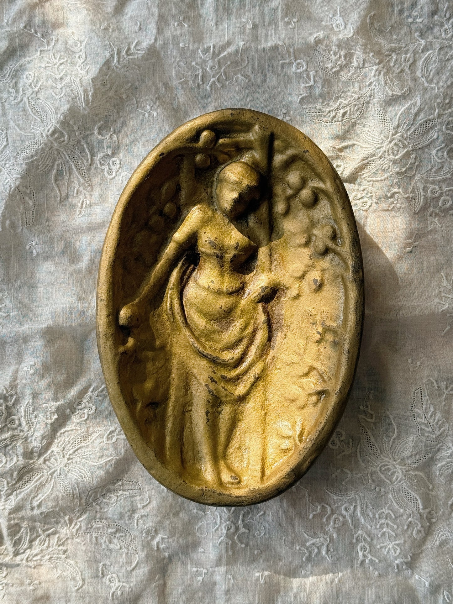 Cheeky Gilted Cast Iron Dish