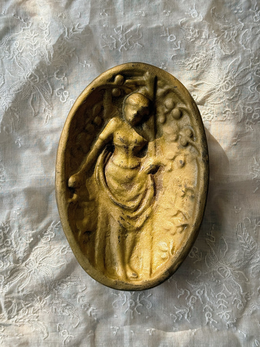 Cheeky Gilted Cast Iron Dish