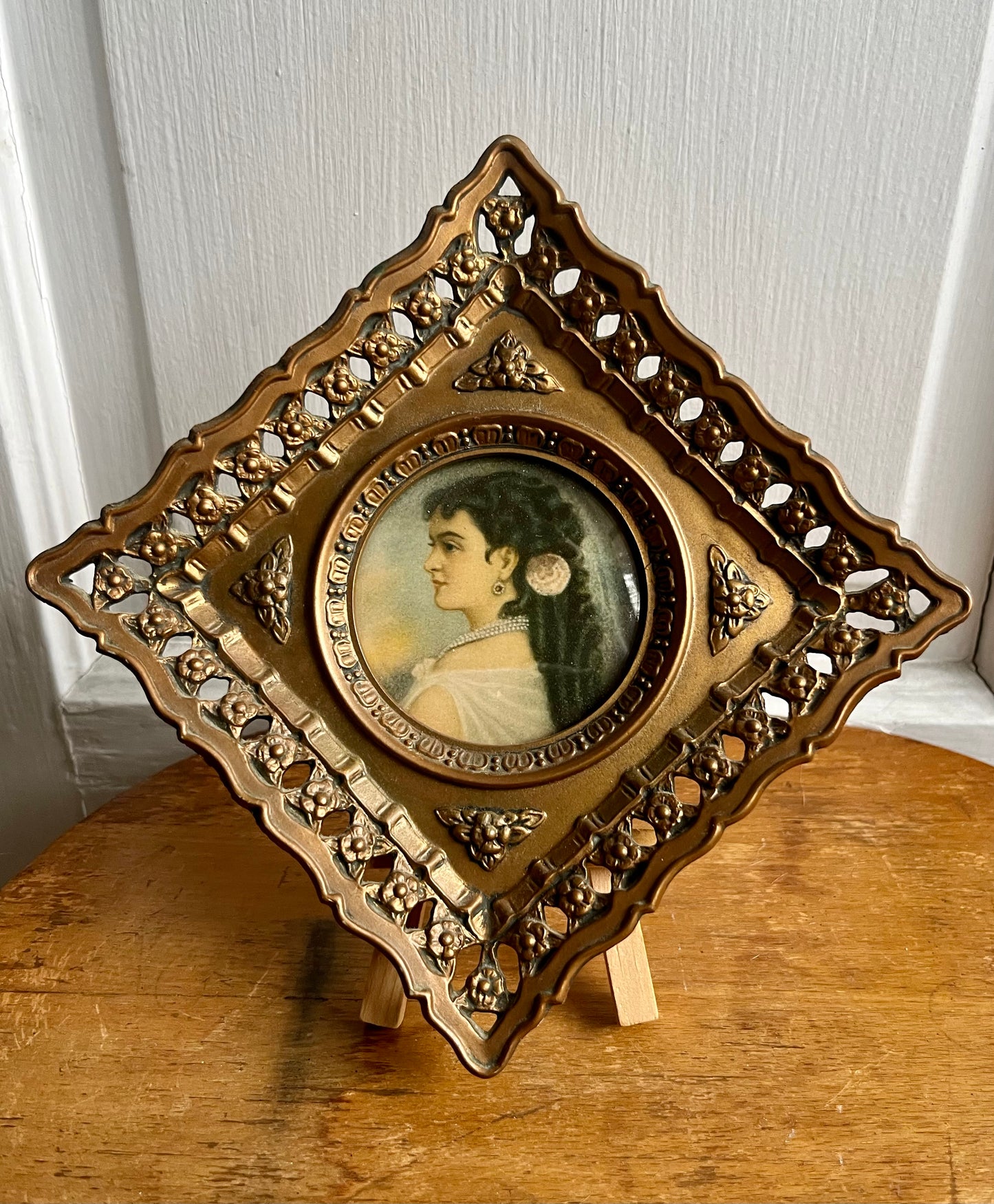 Antique Ornate Miniature Woman Cameo Portrait Gold Frame - Vintage