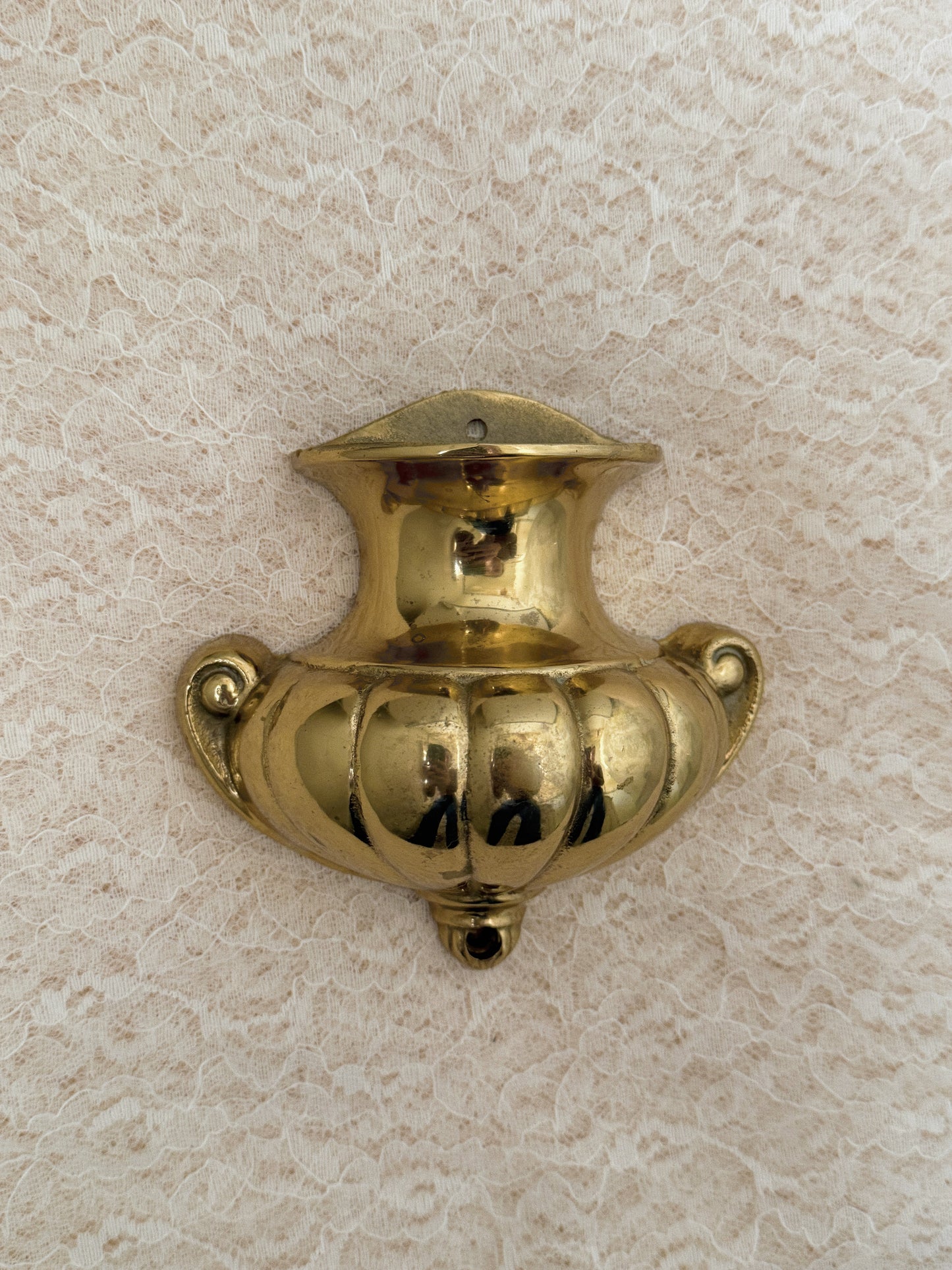 Vintage 1989 Bombay Co. Inc. Solid Brass Wall Pocket Urn Vase